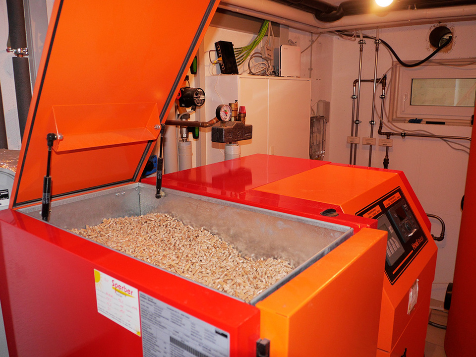 Palletheizung2 bei Elektro Schmitt GmbH in Würzburg